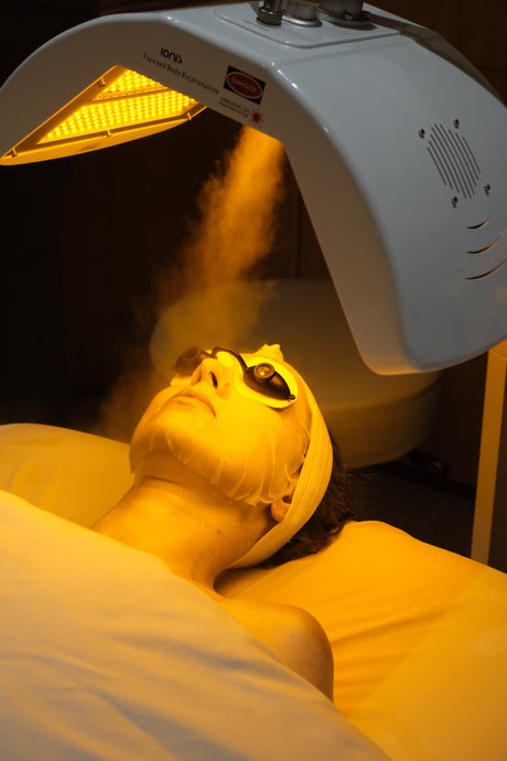Red Light vs. Blue Light in Facials: What’s the Difference and Which Is Right for You?